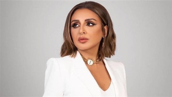 أخبار الفن اليوم.. والد أنغام يكشف تفاصيل حالتها الصحية.. ونقل محمد صبحي للعناية المركزة.. وسما المصري تظهر بالحجاب لأول مرة، وتأجيل مهرجان نقابة المهن التمثيلية