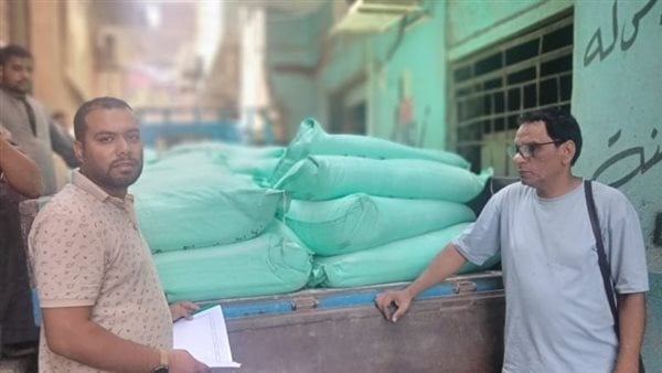 ضبط 15 طن دقيق بلدي مدعم خلال حملات تموينية في الجيزة