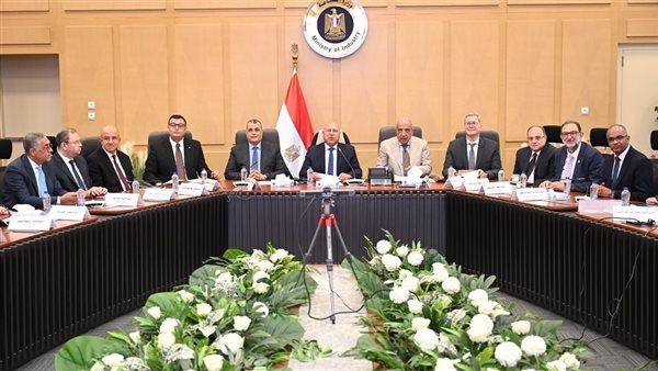 وزير الصناعة: الموافقة على إقامة 3 مصانع بنظام المناطق الحرة الخاصة