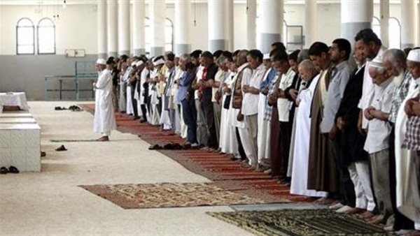 تفسير رؤية صلاة الجنازة في المنام وعلاقتها بمواجهة مشكلات محتملة