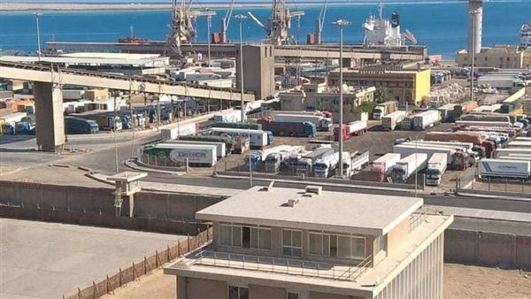 تداول 13 ألف طن و797 شاحنة بضائع عامة ومتنوعة بموانئ البحر الأحمر