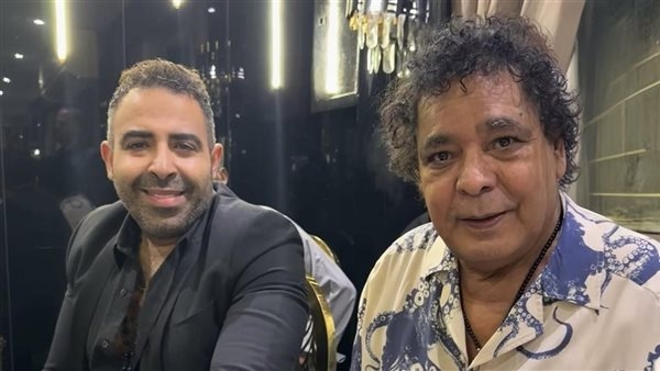 "أبويا التاني"، محمد عدوية ينشر صورته رفقة الكينج محمد منير