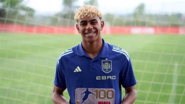 في استفتاء صحيفة "ماركا"، لامين يامال يحصد جائزة أفضل لاعب في العالم