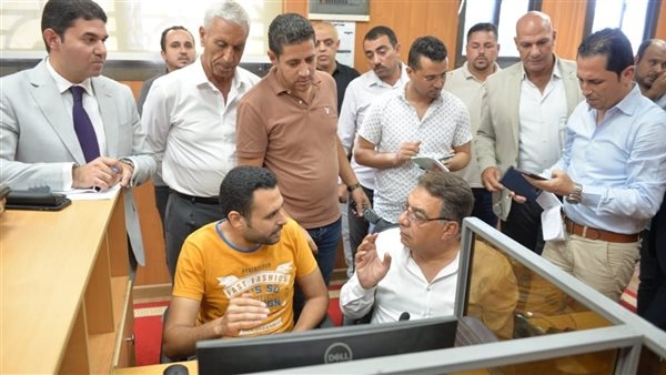 محافظ الدقهلية في جولة ميدانية بشركة مياه المحافظة