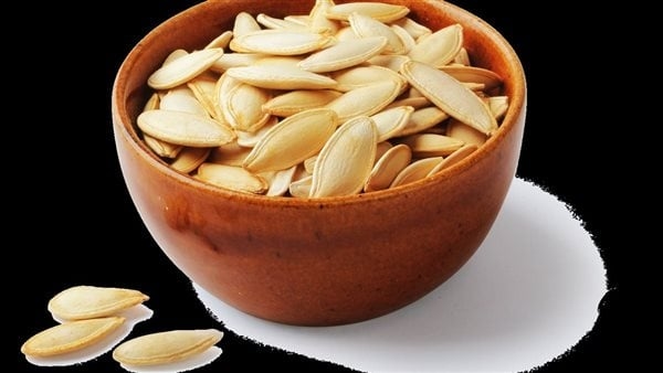 فوائد بذور اليقطين للنوم الهادئ وضبط معدلات السكر بالجسم