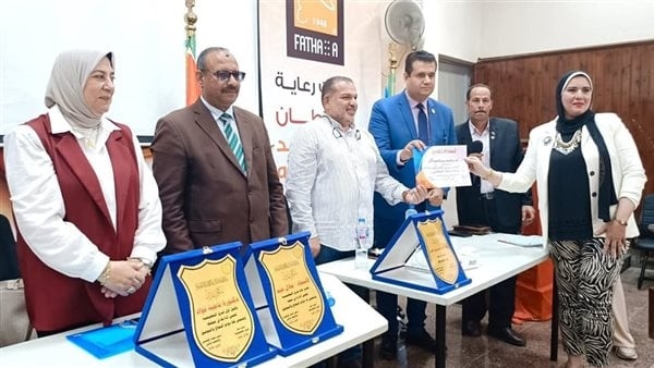 تعليم شرق الإسكندرية تكرم الطلاب الحاصلين على المركز الأول في مسابقة الوزارة