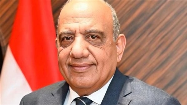بعد أزمة محولات جزيرة الذهب.. تحقيقات موسعة بوزارة الكهرباء لمعرفة أسباب خروج 3 محطات عن الخدمة.. والوزير يطلب تقريرا أسبوعيا عن أعمال الصيانة