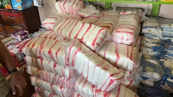 حملات تموينية مكثفة تضبط سلعًا بدون فواتير وسجائر مخالفة في الشرقية