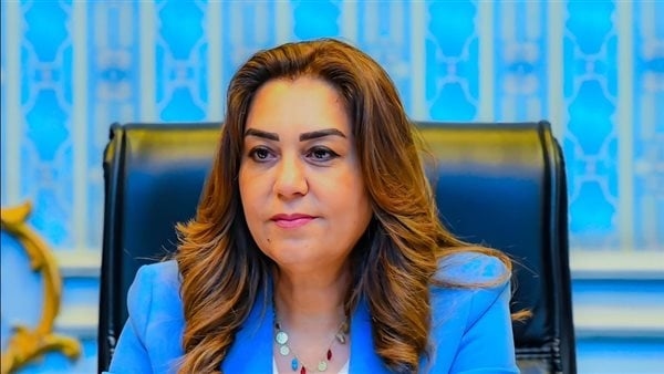 منال عوض تعتمد حركة محليات محدودة في 10 محافظات