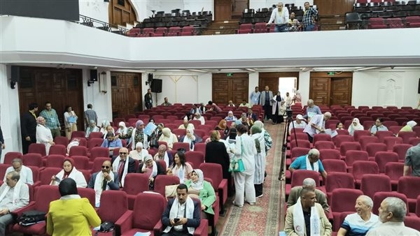 بدء توافد أعضاء اتحاد المهن الطبية على دار الحكمة للتسجيل في الجمعية العمومية