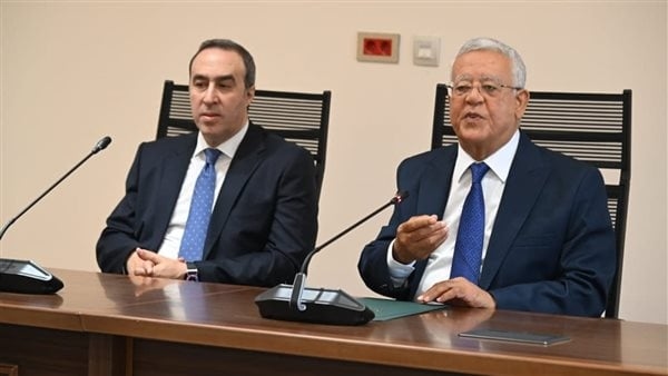 رئيس النواب: "مفيش قانون في المجلس يمر بليل"