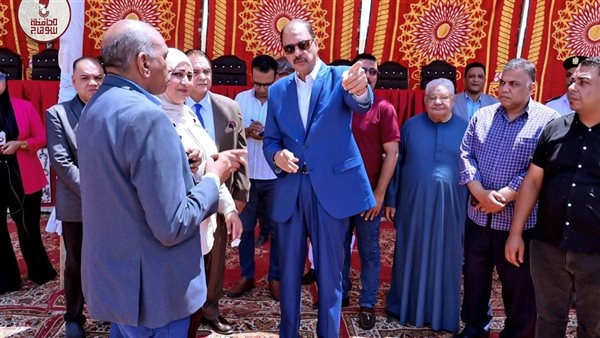 محافظ سوهاج يتفقد مقار لجان انتخابات مجلس الشيوخ