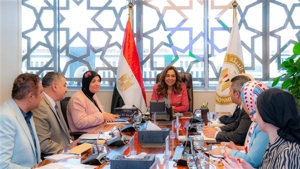 منال عوض تستعرض الموازنة العامة للوزارة وجهود صندوق حماية البيئة