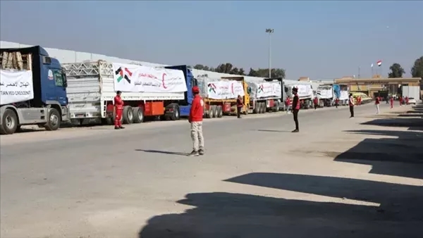 حكومة غزة: تعرض غالبية شاحنات المساعدات الإنسانية للسرقة والنهب