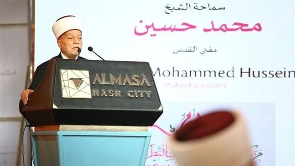 أول تعليق لمفتي القدس على قرار إبعاده عن الأقصى لمدة 6 أشهر: سنبقى حراس المسجد