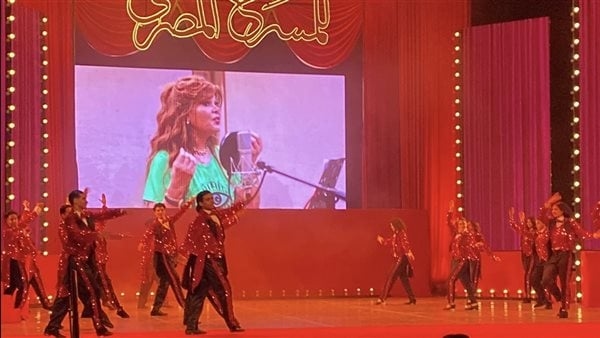 "مسرحنا حياة" لـ صفاء أبو السعود تفتتح حفل ختام المهرجان القومي (فيديو)