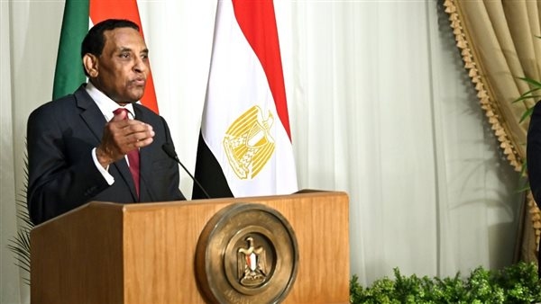 رئيس وزراء السودان: العهد مع مصر لن ينكسر