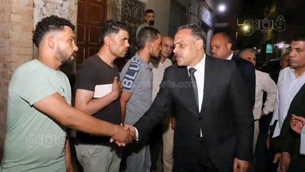 أثناء تقديم واجب العزاء، 3 قرارات لمحافظ الشرقية بشأن أسرة عامل النظافة بالزقازيق