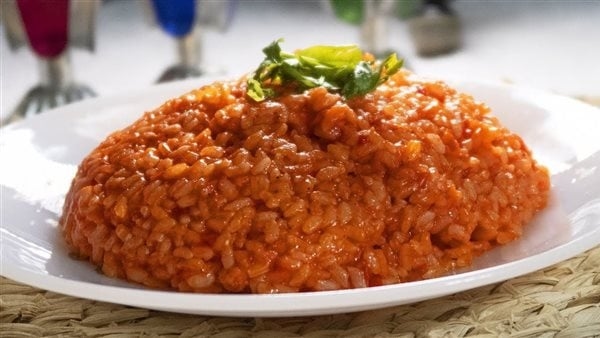 طريقة عمل رز السمك الأحمر، زي المطاعم وبأقل التكاليف