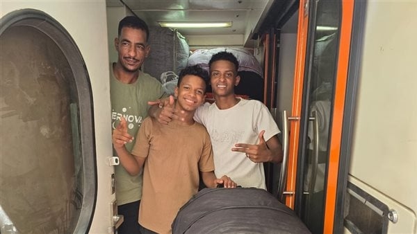 سودانيون لـ فيتو قبل مغادرة القاهرة: شكرا لشعب مصر والسيسي (فيديو)