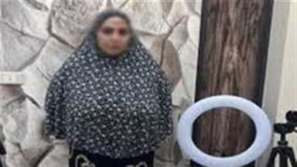 البلوجر نعمة: "زوجي طردني بعد عِشرة سنين والفيديوهات لتوفير لقمة عيشي"