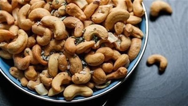 فوائد الكاجو، يقوي المناعة ويحسن الذاكرة ويحمي من الأمراض العصبية