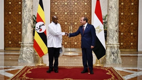 نشرة أخبار مصر أبرزها.. الرئيس السيسي يفتتح منتدى الأعمال المصري الأوغندي.. مدبولي يعقد مؤتمرا صحفيا بالقصر العيني غدا.. حقيقة ظهور محمد صلاح بإعلان المتحف المصري الكبير