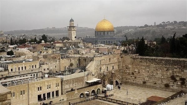 محافظة القدس: مخططات استيطانية جديدة تهدف لعزل المدينة وتهجير التجمعات البدوية