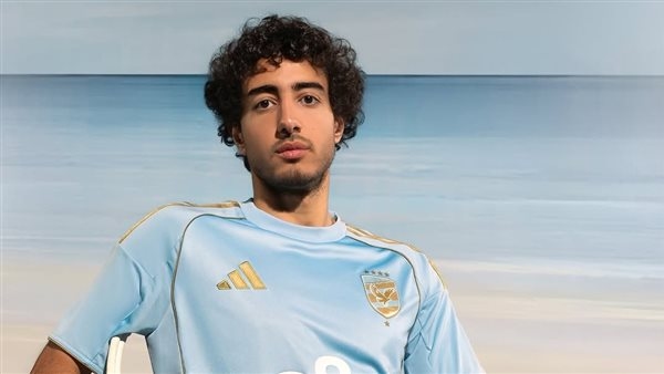 شاهد قميص النادي الأهلي الثالث (صور)