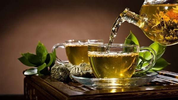 فوائد الشاي الأخضر لتحفيز الدماغ وزيادة النشاط الذهني