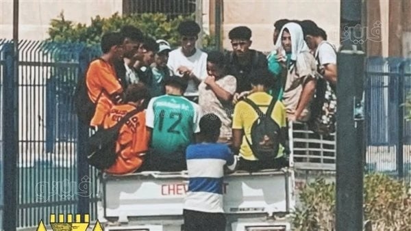 مشحونين في عربية "ربع نقل" قبل المباراة، قصة صورة صادمة لفريق ناشئي الشرقية