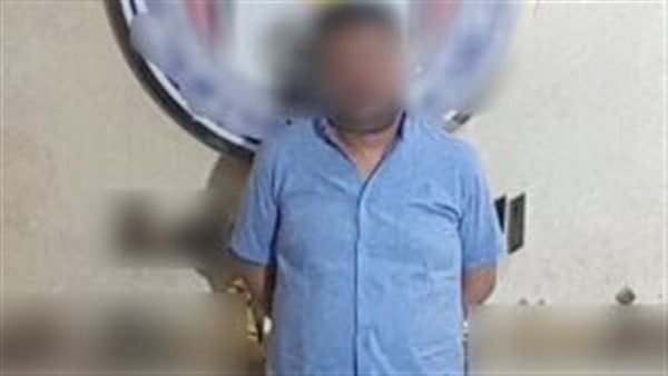 سقوط القائم على إدارة صفحات لترويج المحررات الرسمية المزورة والنصب على راغبي السفر