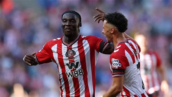 سندرلاند يفوز على وست هام بثلاثية في الدوري الإنجليزي