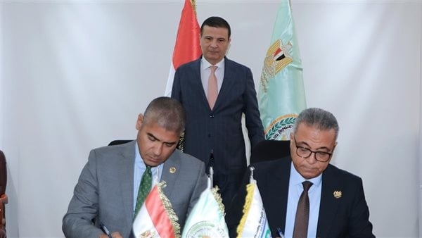 وزير الزراعة يوقع بروتوكول تعاون بين "بحوث الهندسة الزراعية" و"هايتك للبذور"