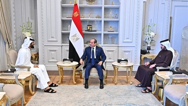 تطور الوضع في غزة يتصدر مباحثات السيسي ومستشار الأمن الوطني البحريني (صور)