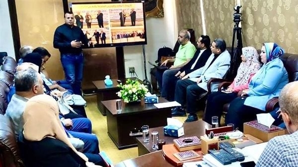 مياه الفيوم تعقد اجتماعا لتقييم أنشطتها الصيفية بالمدارس