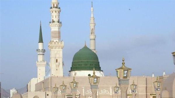 هل زيارة المسجد النبوي واجبة في الحج؟ وما هو الوقت المختار لها؟
