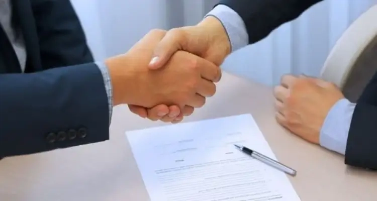 إيقاف عقود بعض الأساتذة الجامعيين التونسيين بالخارج .. التفاصيل