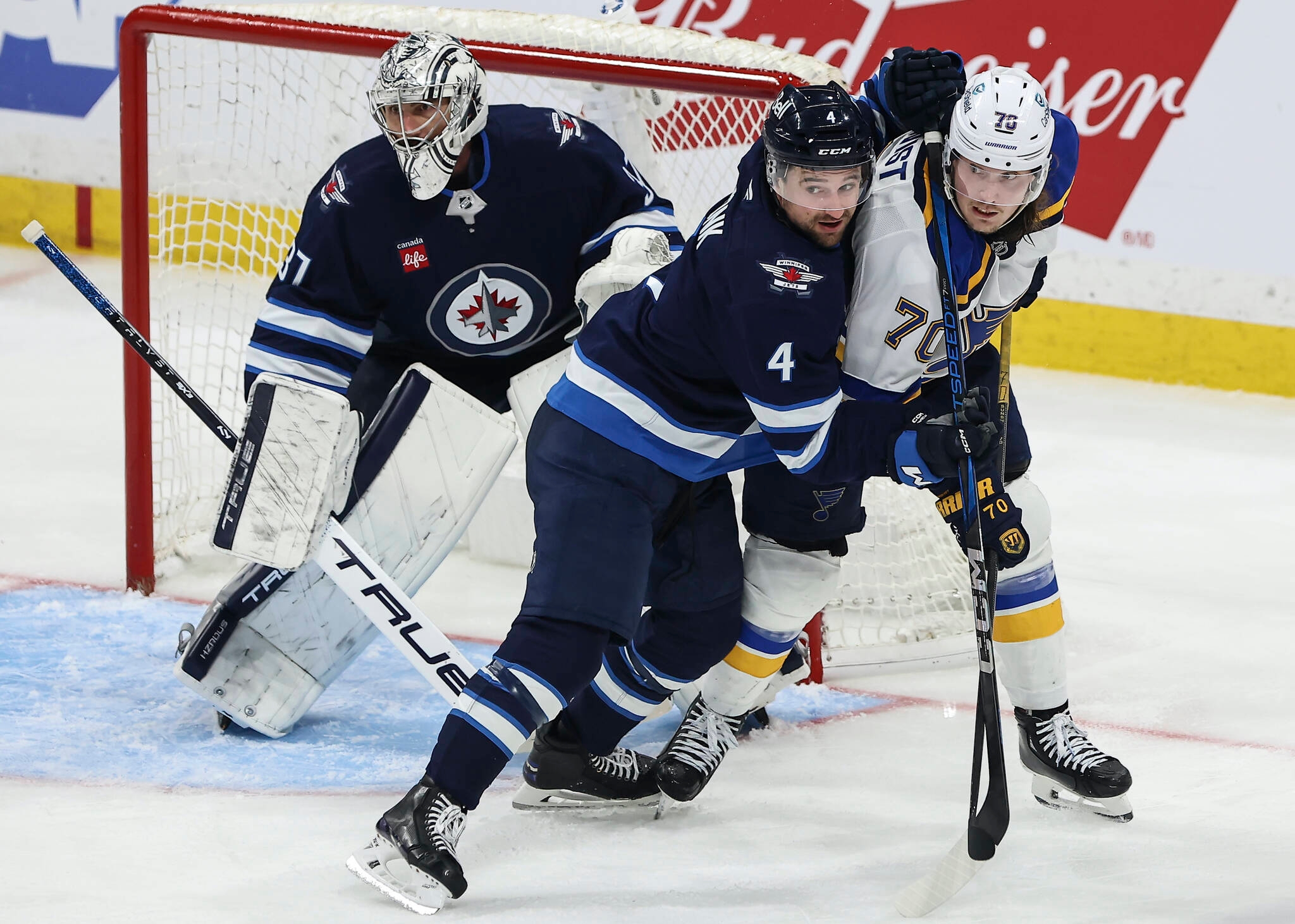 Jets look to win series Friday that has favoured the home side