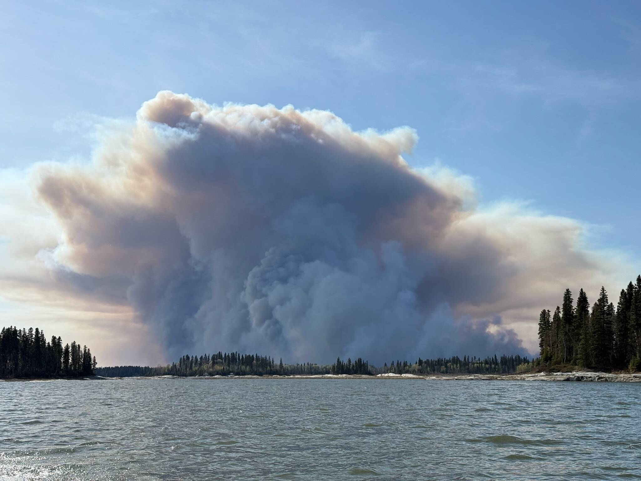 Wildfire prompts precautionary evacuation of Pimicikamak