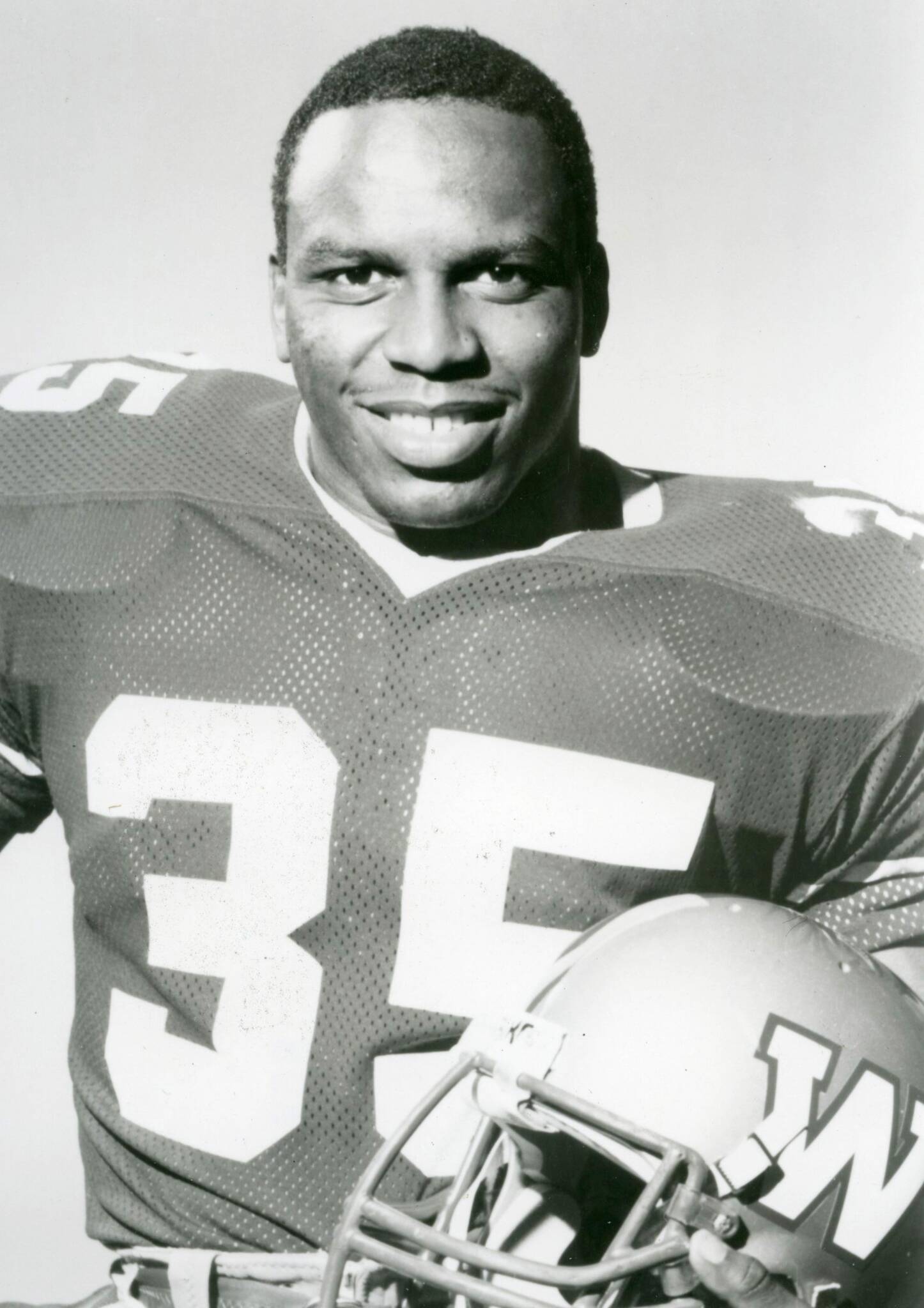 Bombers adding defensive dynamo Tyrone Jones to Ring of Honour