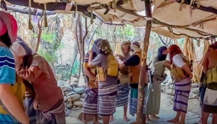 ضربات أمريكا تكشف التحالف السري للحوثي والقاعدة والإخوان