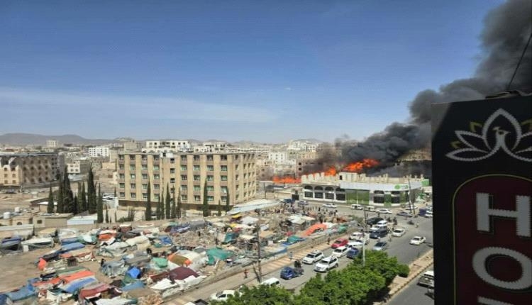 بالفيديو.. حريق غامض يلتهم مؤسسة تجارية ويتسبب بخسائر مادية كبيرة