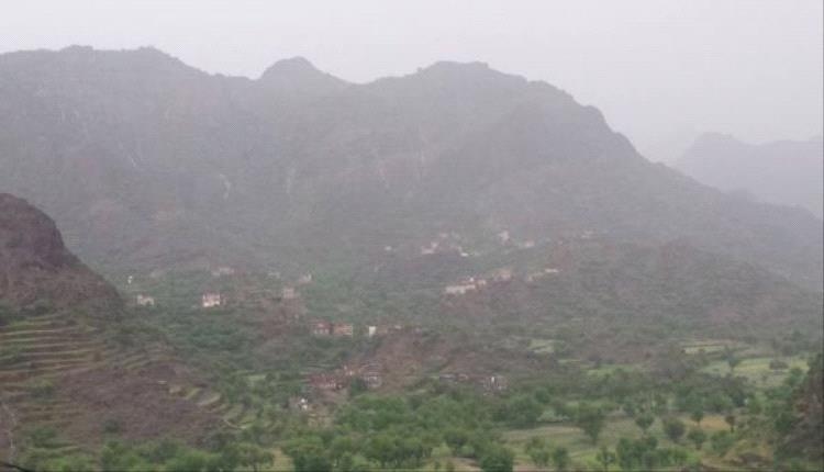 رصاصة حوثية تنهي حياة خمسينية داخل منزلها غرب تعز.. جريمة قنص جديدة تهز مقبنة