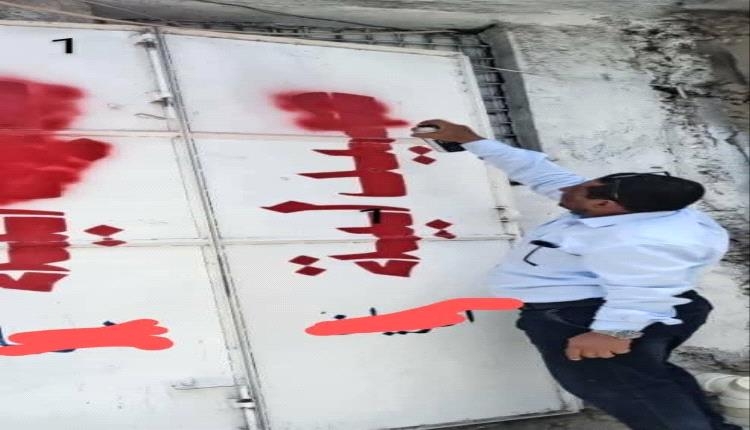 "مافيا الصيدليات" في تعز.. سمٌّ يباع على الأرصفة وفسادٌ يقتل المرضى بصمت