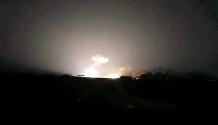 غارة جوية غامضة تمزق سيارة بشبوة.. وطيران مجهول يُرعب السكان في سماء الليل