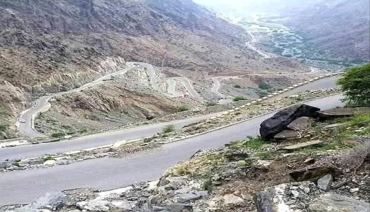 تفجيرات شديدة تهز الجبال والحوثي يستنفر ويحفر المتاريس والخنادق