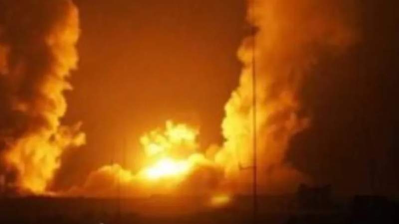 العدو الأمريكي يستهدف ميناء رأس عيسى ومستشفى مكيراس ومناطق في صنعاء