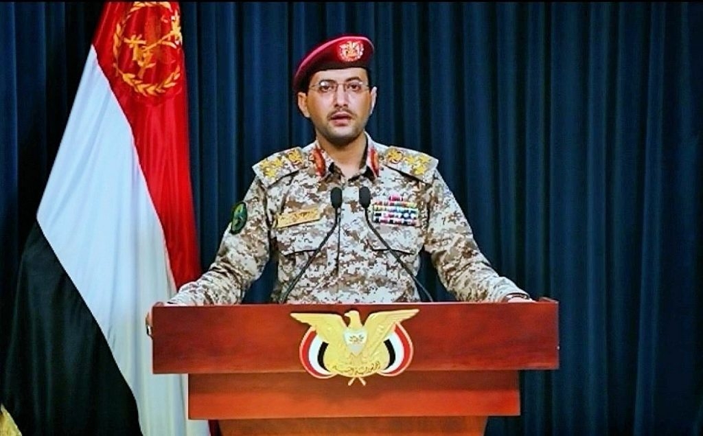 الجيش اليمني يستهدف مطار 'بن غوريون' بصاروخ فرط صوتي ويتوعد بالتصعيد حتى وقف العدوان على غزة