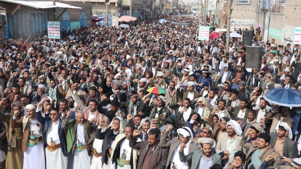أبناء ذمار يحتشدون في 37 ساحة تحت شعار 'ثابتون مع غزة .. رغم أنف الأمريكي وجرائمه'